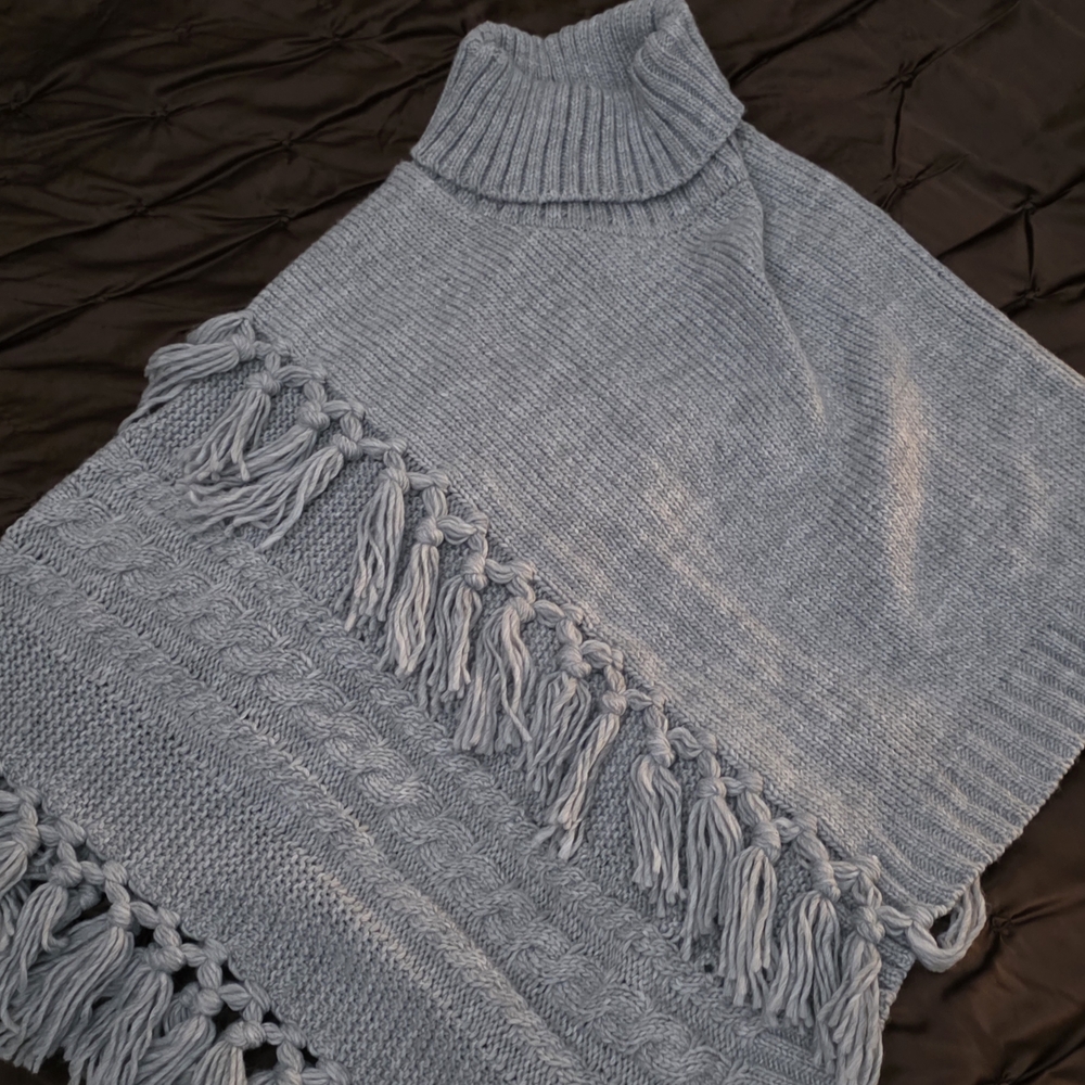 Steve Madden Light Gray Turtleneck Sweater